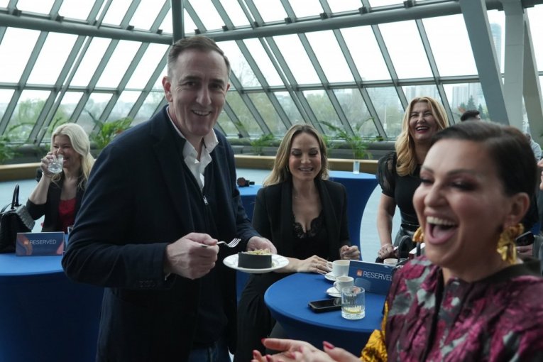 Sergej, Jelena Tomašević i Vesna Dedić