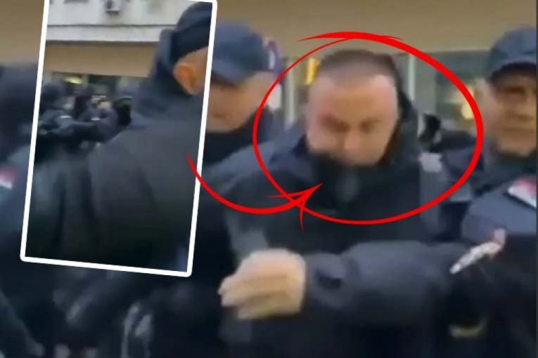 TERRIFYING VIDEO OF VIOLENCE! The moment a Djokic blocker punches a policeman in the head (VIDEO)