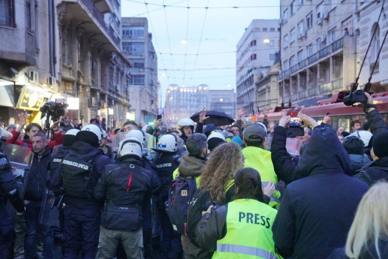 Nasilje ispred Rektorata