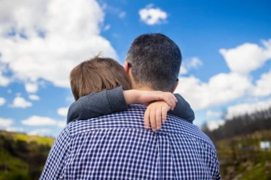 POTRESNA ISPOVEST OČAJNOG OCA IZ SRBIJE KOJA JE PODIGLA JAVNOST NA NOGE: Moje dete od 3 godine SVAKODNEVNO TUKU u vrtiću, vaspitačice ćutale i tvrdile da je sve u redu!