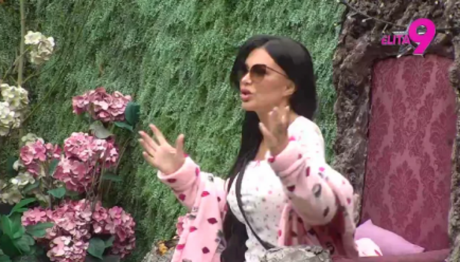 TOTALNO UNAKAŽENA MAJA MARINKOVIĆ, STANIJA SAD UDARA NAJJAČE! Starlete žestoko zaratile zbog Asmina, ovo se čekalo od početka!