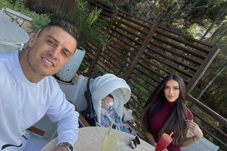 David Dragojević sa suprugom Tamarom i sinom Rajanom