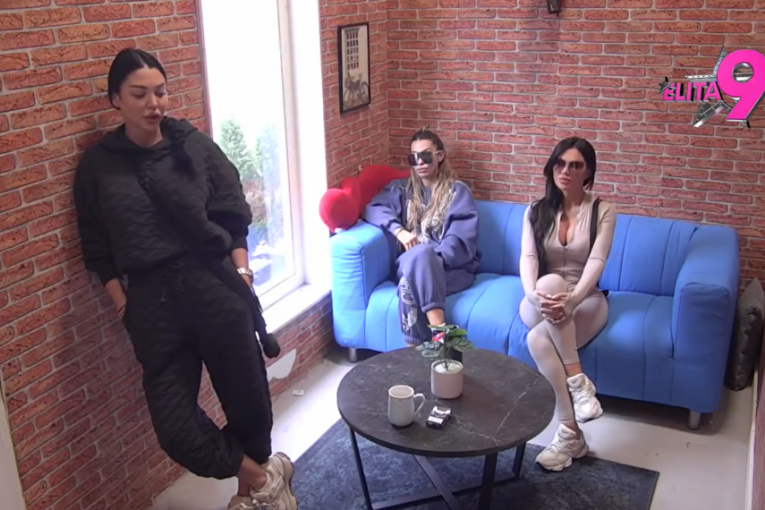 Maja, Aneli i Stanija