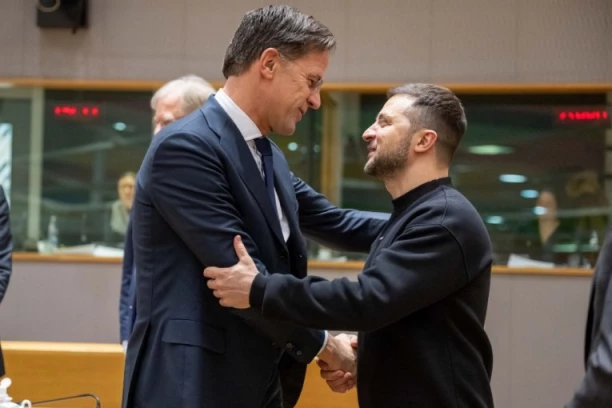 ZELENSKI SE DOŠAPTAVAO SA RUTEOM: Dva ključna Trampova čoveka slušala njihov razgovor, OVO je bila jedina tema