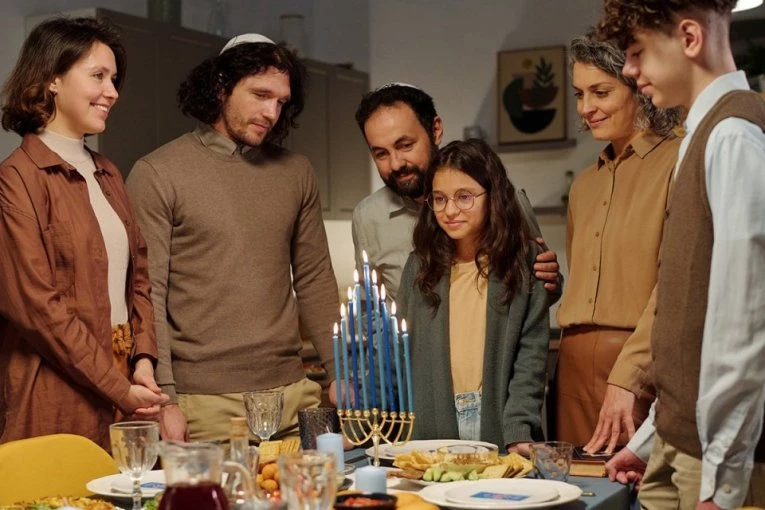 OSAM DANA BEZ HLEBA, A PUNA TRPEZA SIMBOLA: Šta se tačno dešava tokom velikog praznika Pasha