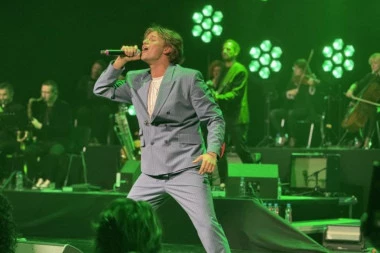 HITNO PREKINUT KONCERT JAKOVA JOZINOVIĆA! Muk u publici nakon ŠOK-SAOPŠTENJA: Moramo sve da otkažemo