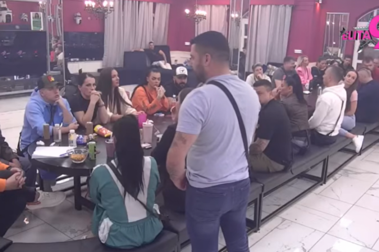 Sukob Stanije i Asmina