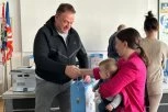 Čukarica daruje najmlađe sugrađane bebi-paketima!