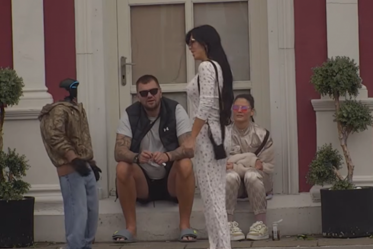 Stanija Dobrojević i Robot Toša