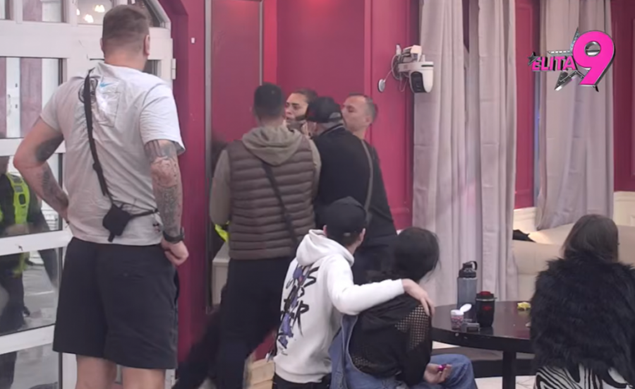 ZBOG BRUTALNE TUČE HITNO PREKINUT PROGRAM, ASMINA JEDVA IZVUKLI IZ KANDŽI POBESNELOG UČESNIKA: Rusvaj zbog Majine ljubomore!