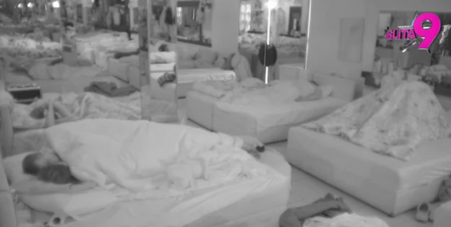 JAŠKO ZAKUCAVA U PETOJ BRZINI! Vanja Živić zajahala Janjuša, a onda usledila ŠOK-BOMBA u "Eliti"!