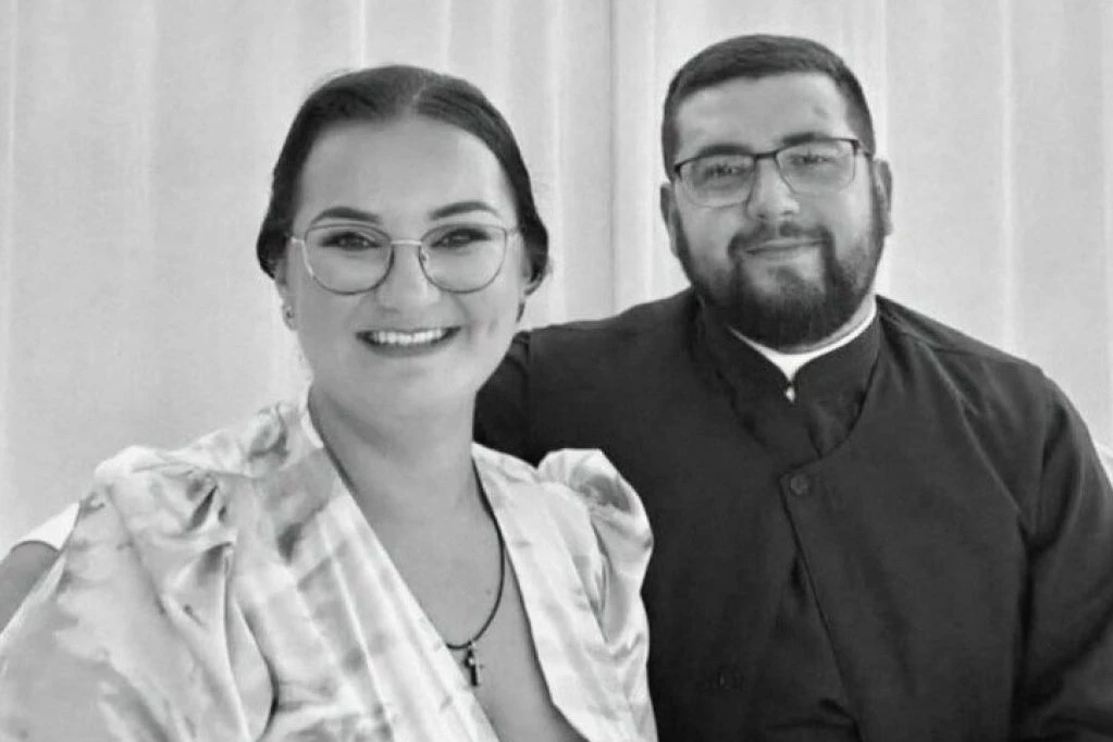 TROJE DECE PREŽIVELO NESREĆU! Ovo su sveštenik Nenad Mitrić i njegova supruga Nedeljka koji su stradali u Novom Selu kod Dervente!