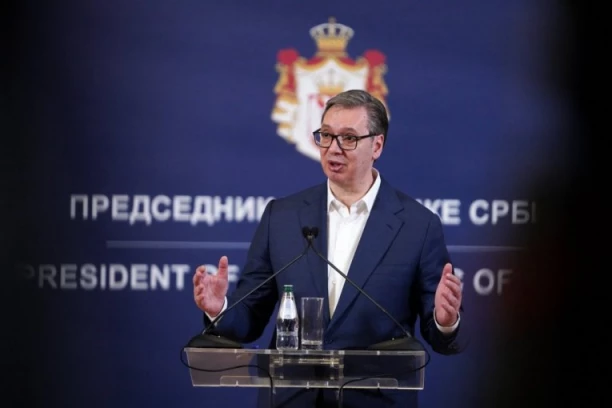 PREDSEDNIK VUČIĆ PRAVI STRATEŠKE POTEZE: Pozvao sam na konsultacije jer su Srbiji potrebne ozbiljne odluke! (FOTO)