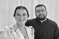 NEDELJA DAN ŽALOSTI ZBOG POGIBIJE MITRIĆA! Mladi sveštenik i njegova supruga stradali u stravičnoj nesreći, ostavili troje male dece!