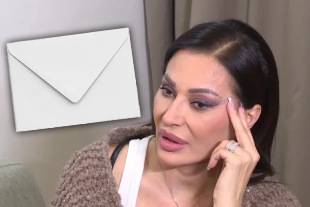 CECI HITNO DOSTAVLJENO PISMO! Pevačica u suzama, REČI MAJKE je pogodile DO SRŽI!