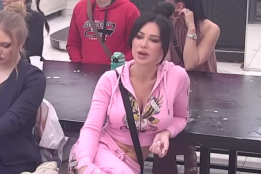 KAKVIM SE MUTNIM POSLOVIMA STANIJA BAVI U AMERICI?! Maja Marinković obelodanila sve o DIVLJIM ŽURKAMA sa starijim KLIJENTIMA!