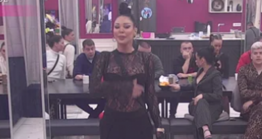 KAKVIM SE MUTNIM POSLOVIMA STANIJA BAVI U AMERICI?! Maja Marinković obelodanila sve o DIVLJIM ŽURKAMA sa starijim KLIJENTIMA!