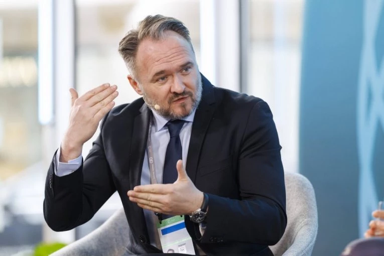 SPREMITE SE, PRAVA KRIZA TEK DOLAZI! Otkriveni detalji neformalnog sastanka ministara, evo šta nas čeka u narednim nedeljama! VISOKE CENE I NESTAŠICE POSTAĆE NAŠA SUROVA REALNOST!