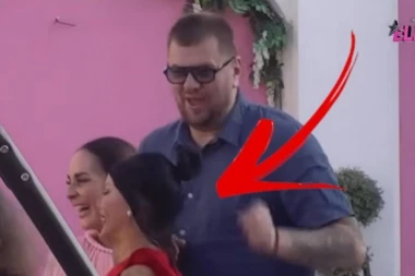 JANJUŠ IZMEĐU DVE VATRE, TROJKA KAKVU NE PAMTI RIJALITI! Nisu mogli da se obuzdaju pred kamerama, ZABELEŽEN SVAKI DETALJ! (VIDEO, GALERIJA)