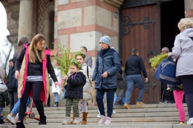 ŠTA SA VRBICOM POSLE LAZAREVE SUBOTE, KAO I SA ONOM OD PROŠLE GODINE: Sveštenik objasnio kako i gde se odlažu vrbine grančice