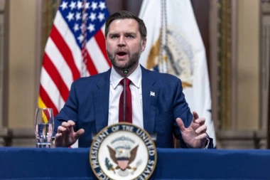 “TO NISU VANZEMALJCI, TO SU DEMONI!”: Potpredsednik Sjedinjenih Američkih Država šokirao tvrdnjom o nečistim silama koje navodno zavode čovečanstvo