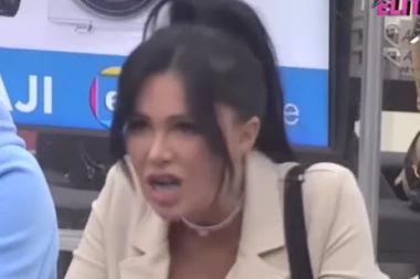 STRAVIČNE VESTI O ĆERKI ANELI AHMIĆ SAOPŠTENE UŽIVO NA PINKU: Stanija iznela dugo čuvanu tajnu, zbog ovoga svima pripalo muka!