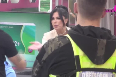 NAJVULGARNIJI DETALJI IZ SPAVAĆE SOBE, OVAKO JE IZGLEDALA VRELA AKCIJA ASMINA I STANIJE: Pukla bruka uživo na Pinku!