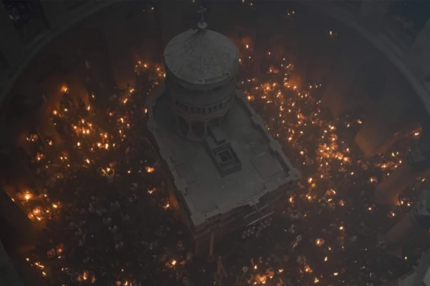 ŠTA PREDSTAVLJA TITULA HADŽI I KAKO JE UNETI U LIČNE DOKUMENTE! Sve na jednom mestu o čestom pitanju vernika