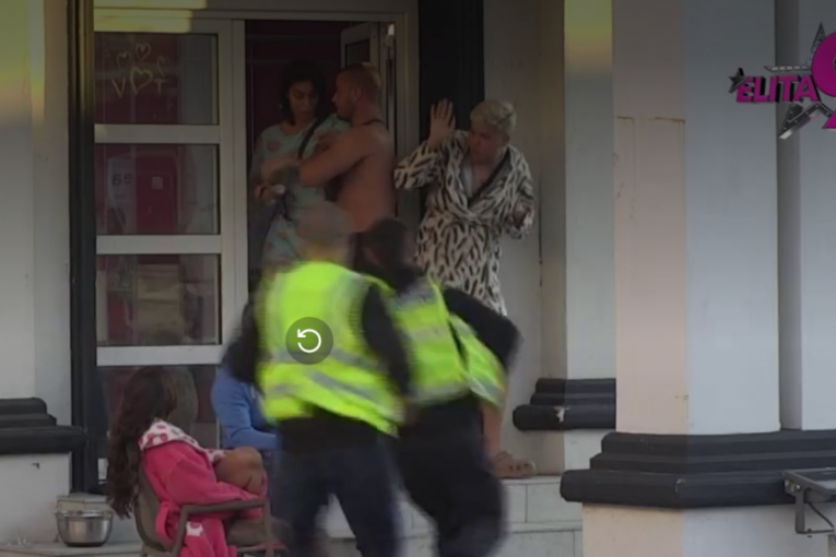 Svađa Mine i Uroša