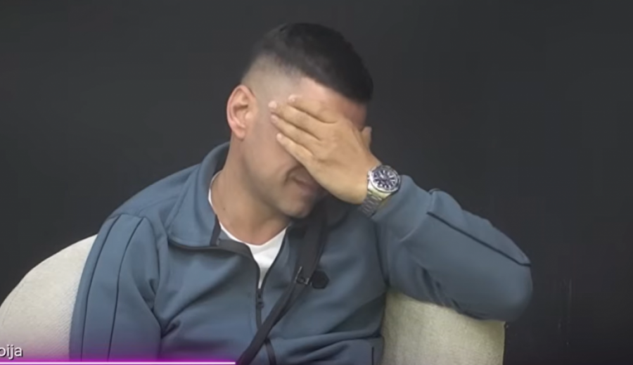 KOMPLETNO UNAKAŽEN BEBICA! Krije jezivu istinu o svom stanju, ovo niko od ukućana ne zna!