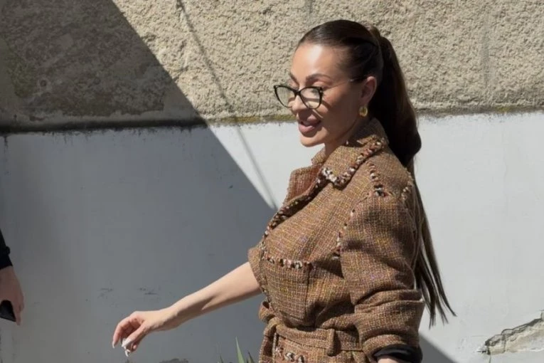 OD ČEGA BEŽI CECA RAŽNATOVIĆ?! Pevačica kao FURIJA napravila HAOS na Košutnjaku, a potom Dara Bubamara održala ČAS PONAŠANJA!