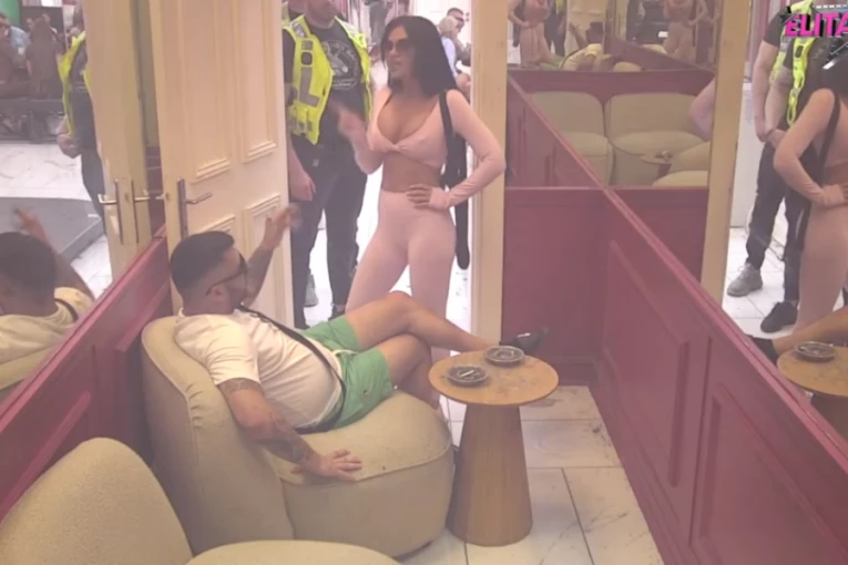 STANIJA UNAKAZILA ASMINA NA PINKU - OBEZBEĐENJE ULETELO U "ELITU": Hitno prekinut program, starleta obrisala patos Durdžićem!