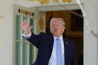 IMATE ROK ILI IDETE U KAMENO DOBA: Stravična pretnja Trampa Iranu, otkrio tačno vreme  razornog napada!