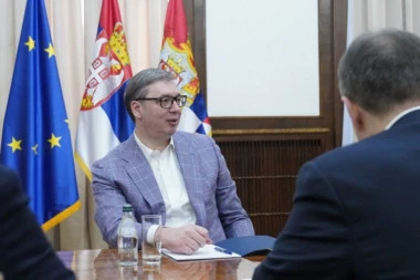 "KOLIKO GOD HTELI DA JE SLOME, IDE NAPRED.." Vučić poslao snažnu poruku svojoj zemlji! (FOTO)
