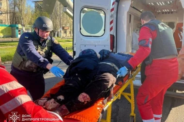 HOROR U UKRAJINI! Rusi gađali AUTOBUS - ima MRTVIH, desetine RANJENIH! (FOTO, VIDEO)