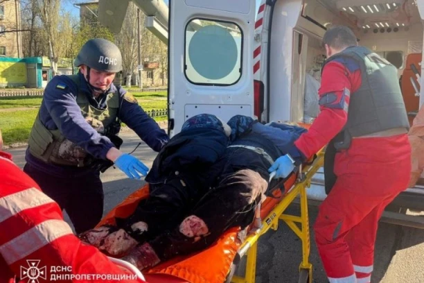 HOROR U UKRAJINI! Rusi gađali AUTOBUS - ima MRTVIH, desetine RANJENIH! (FOTO, VIDEO)