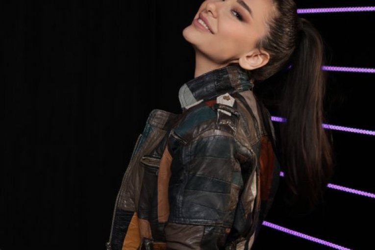 Sanja Vučić - Hotcast