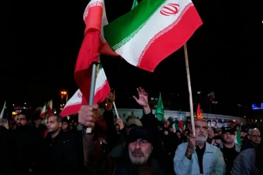 DA ZABORAVE NA URANIJUM, NUKLEARNI PROGRAM I RAKETE: Ovo su Trampovi uslovi za primirje na koje su Iranci ODMAH PRISTALI