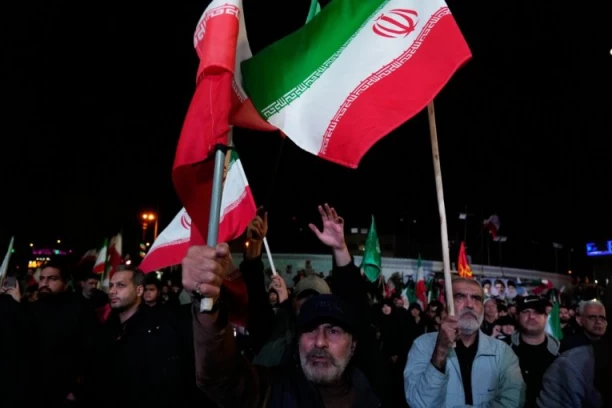 DA ZABORAVE NA URANIJUM, NUKLEARNI PROGRAM I RAKETE: Ovo su Trampovi uslovi za primirje na koje su Iranci ODMAH PRISTALI