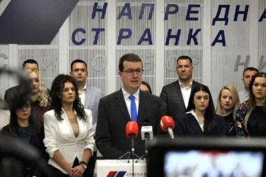 PRIKUPLJANJE POTPISA POKAZALO DA OPOZICIJA NEMA PODRŠKU GRAĐANA!