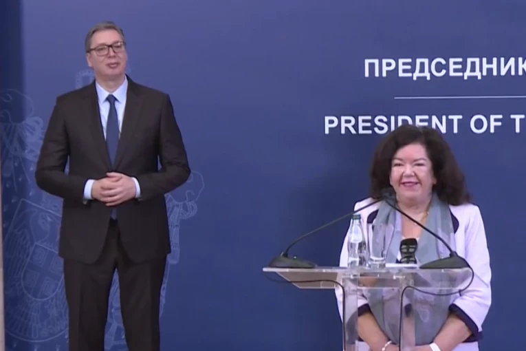 "VELIKI DAN ZA NAŠU ZEMLJU!" Predsednik Vučić potpisao važne ugovore - ovo će produžiti život brojnim građanima!