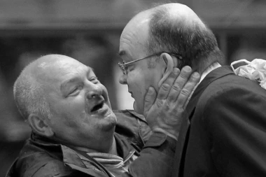 NJEMU JE VUJOŠEVIĆ BIO SVE,  A OVO LEDI KRV U ŽILAMA: Neverovatno šta se desilo na dan Duškove smrti u vezi s Mišom Tumbasom