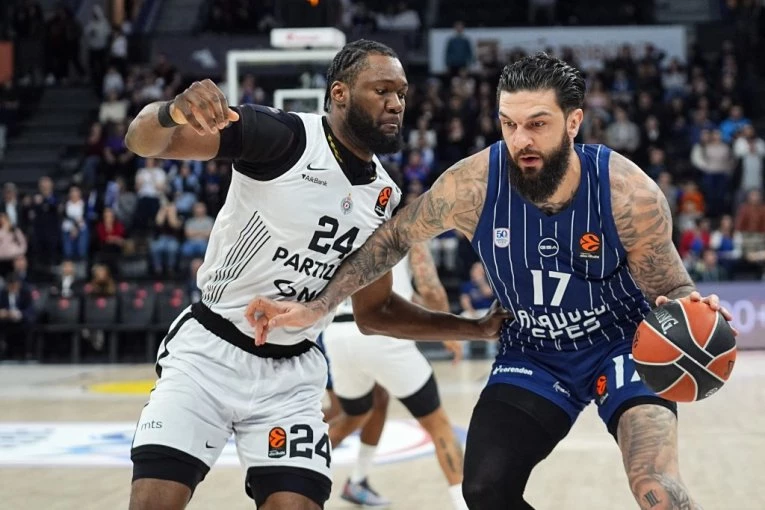 BIĆE DRAME U FINIŠU: Rezultatska klackalica u meču Efesa i Partizana