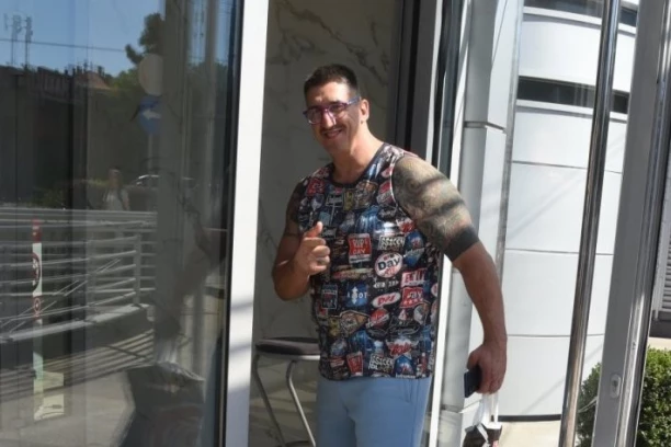 ŠOK-BOMBA! Kristijan Golubović ULAZI u "Elitu 9"? Suočavanje sa Stanijom Dobrojević svi iščekuju! (FOTO)