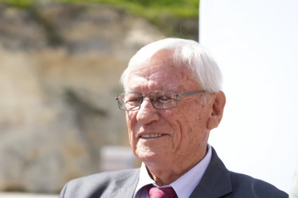 KO JE BIO SLOBODAN BOBA SPASOJEVIĆ? Tvorac najvećih hitova potiče iz slavne porodice, a OVAKO JE O NJEMU GOVORIO Milanče Radosavljević!