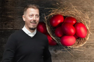 NAŠ PEVAČ MEĐU PRVIMA OFARBAO JAJA ZA VASKRS! Stara tehnika raspametila fanove - OVO JE PRAVO UMEĆE! (GALERIJA)