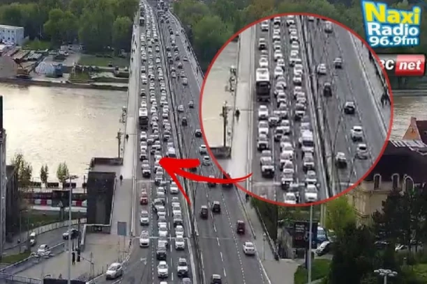 LANČANI SUDAR NA BRANKOVOM MOSTU! Sve stoji - sudar više automobila, srča na sve strane!
