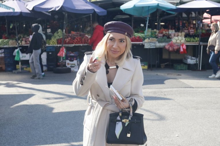 Jovana Jeremić u kupovini na pijaci na Veliki petak pred Vaskrs