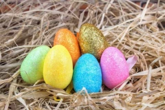 OPREZNO S BOJAMA ZA JAJA - MOŽETE SE OTROVATI: Sveštenik razrešio dilemu oko dana, doktorka upozorila na skriveni rizik