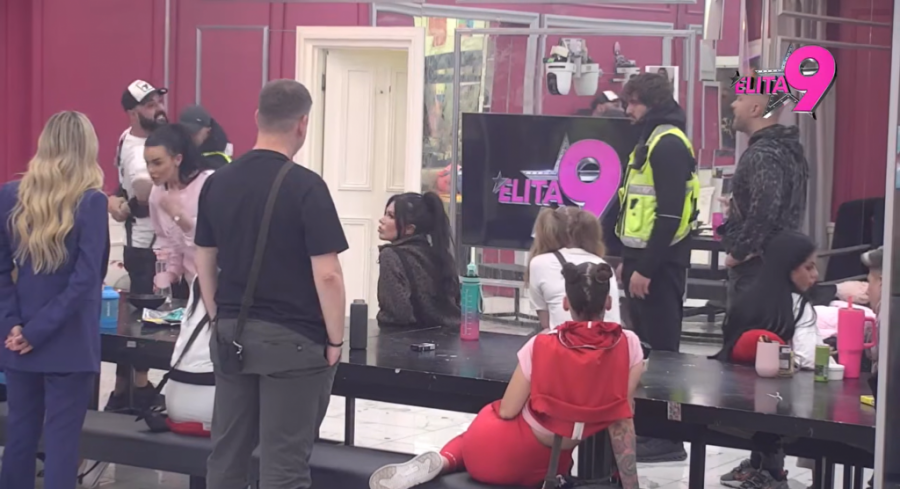 LUKA SKOČIO NA ANĐELA ZBOG TRUDNE ANITE: Karambol, otkrivena najmračnija tajna pobednice "Elite" - obezbeđenje napravilo ŽIVI ZID! (VIDEO)